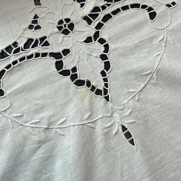 Vintage European Linen Embroidery Cutwork Table Cloth 93” x 126” - Picture 14 of 16
